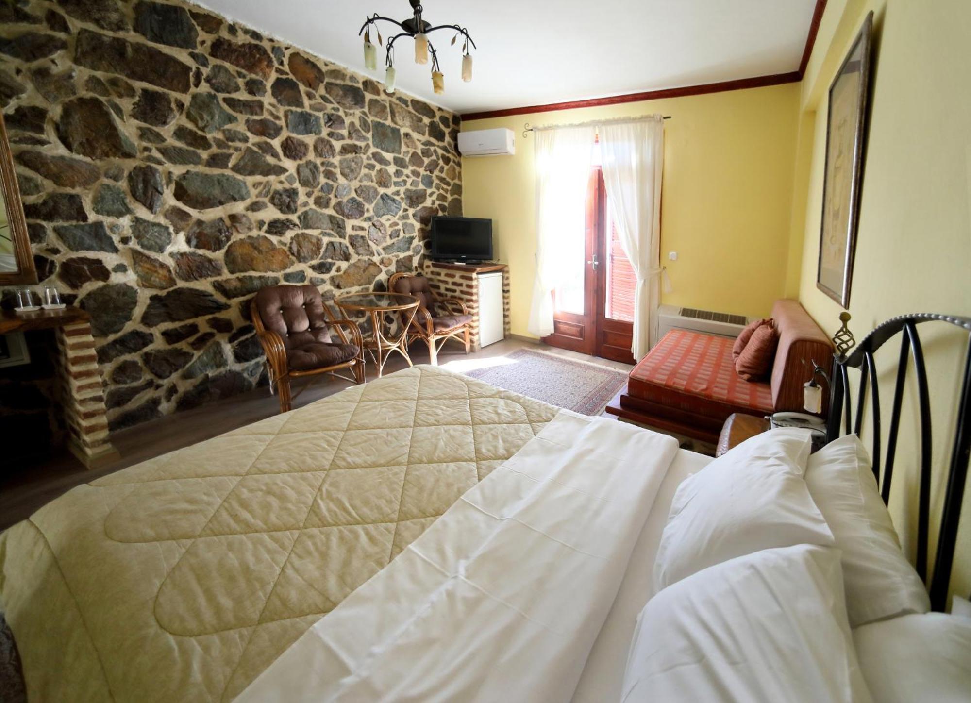 Hotel Loggas Sidhirokhórion Екстериор снимка