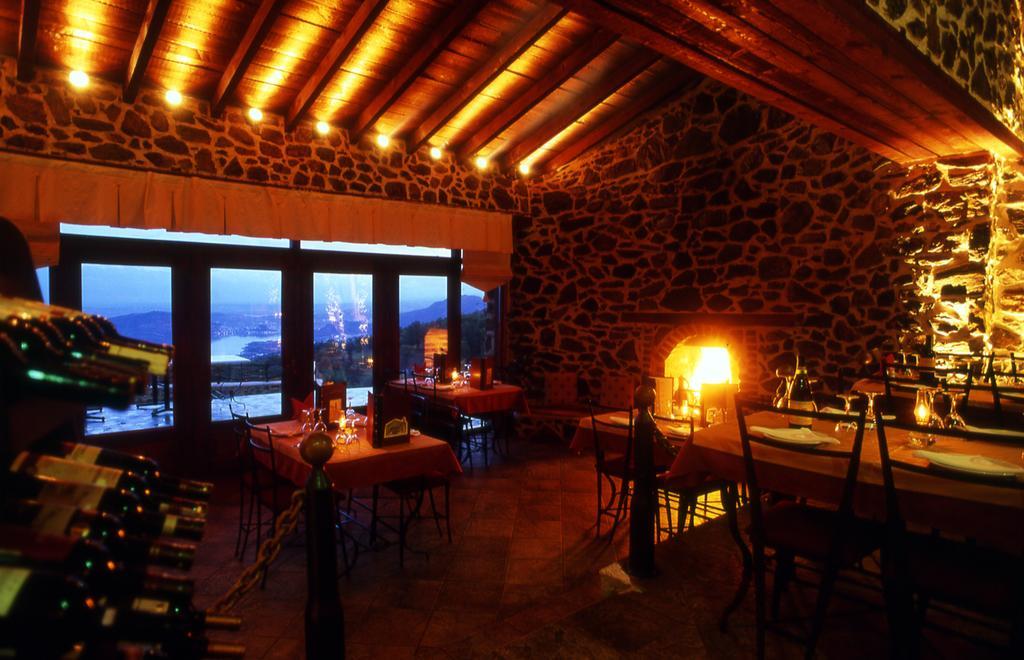 Hotel Loggas Sidhirokhórion Екстериор снимка